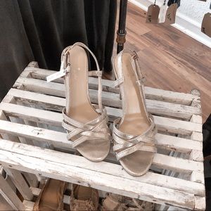 ✨HP✨ EUC Kate Spade Snakeskin Leather Heels 9